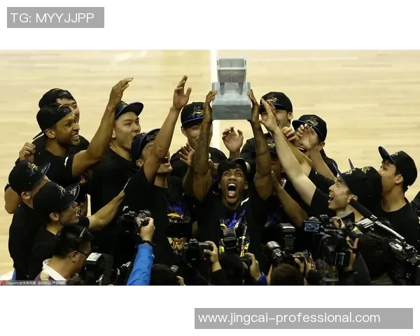 姚明亲赴重庆涪陵助力篮球发展推动地方体育事业新篇章