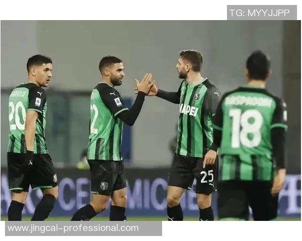 西甲激战：多特蒙德与那不勒斯战成平局转会传闻引发热议